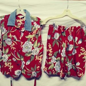 Sleeveless Blouse with matching Shorts